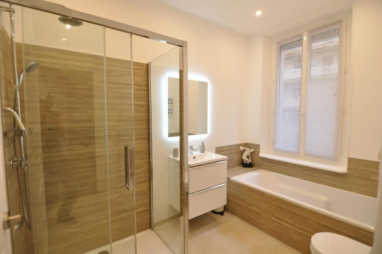 Palais Albert -2-Bedroom Apartment -Ponteil Beach -Stayinantibes