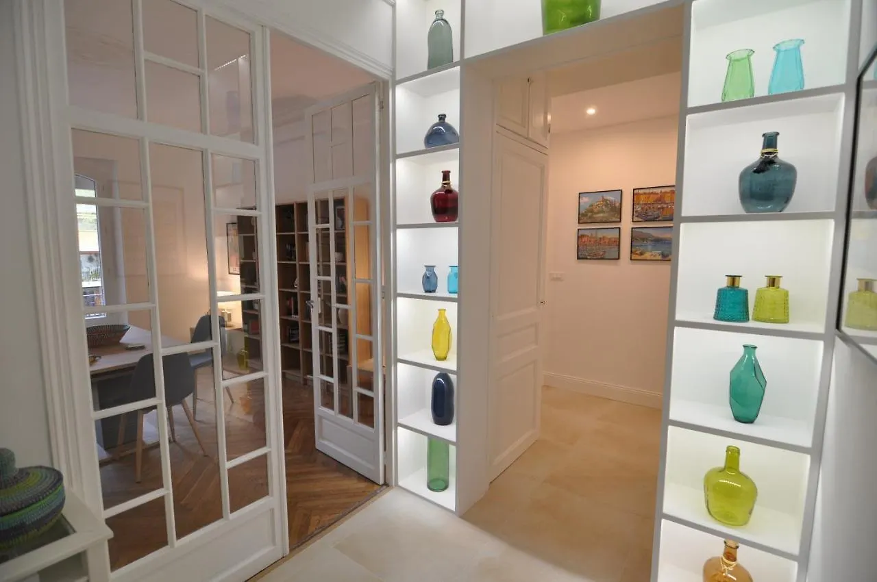 Palais Albert -2-Bedroom Apartment -Ponteil Beach -Stayinantibes France
